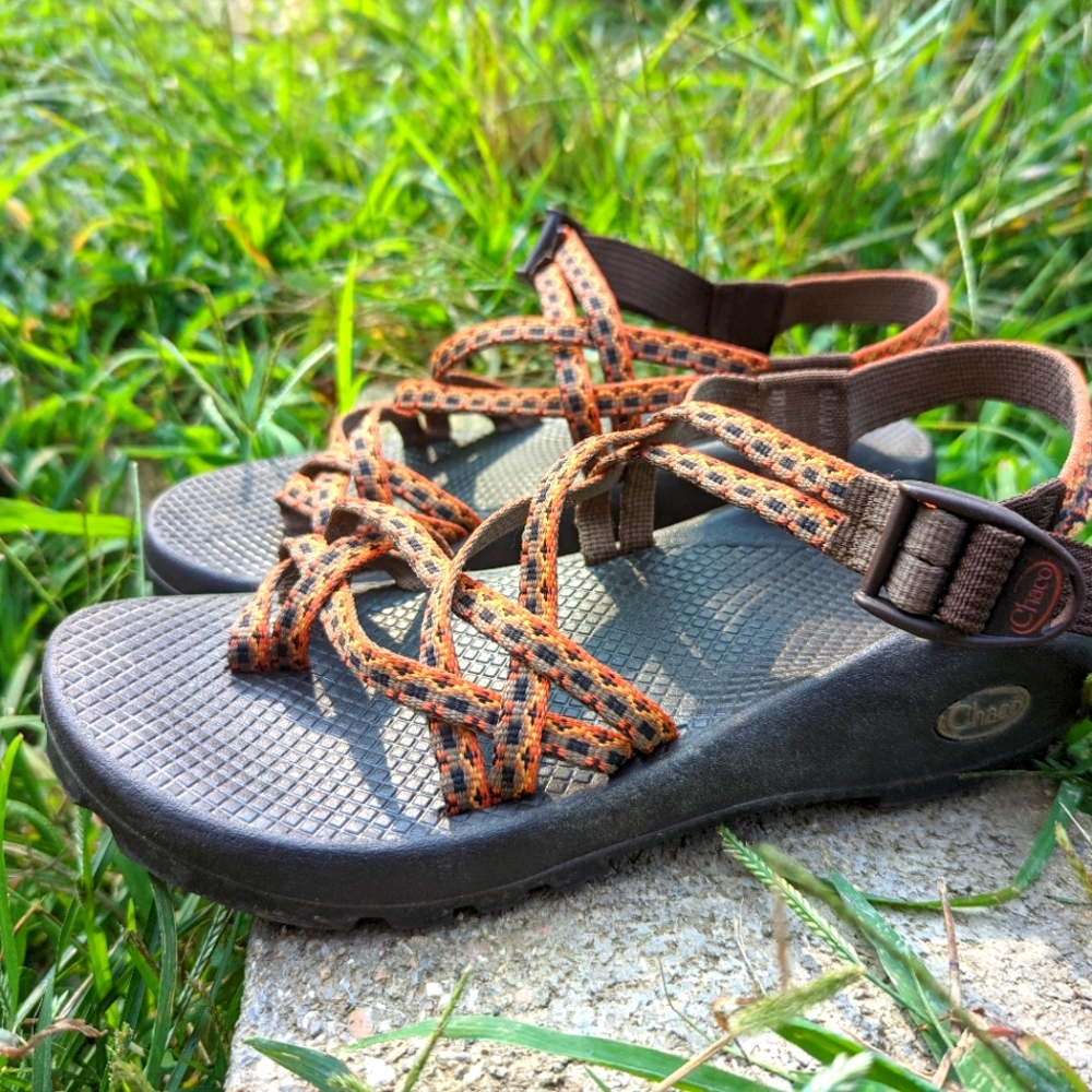CHACOS brown orange tan Copperhead size 8 women's sandals